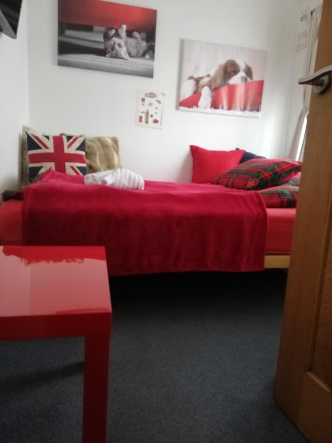 Clay Cross Nice Rooms In Queen House מראה חיצוני תמונה