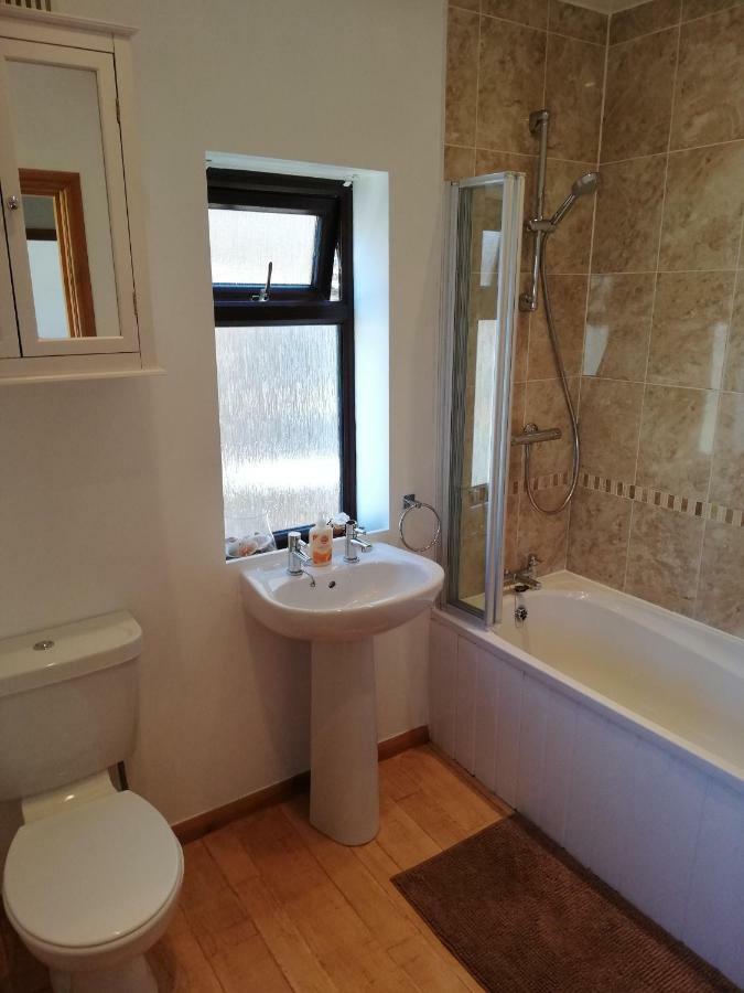 Clay Cross Nice Rooms In Queen House מראה חיצוני תמונה